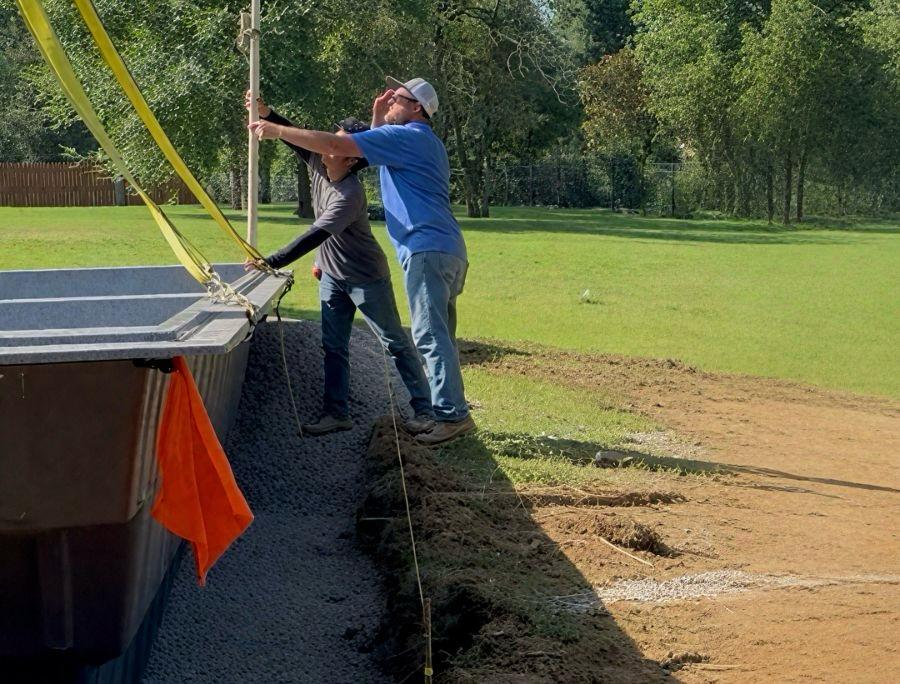 Nivelamento e Enchimento Lateral da piscina de fibra Fiber